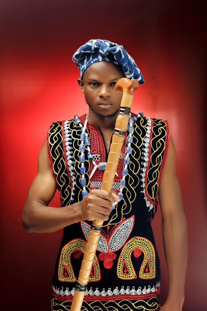 Big Lam's en tenue royale bamiléké